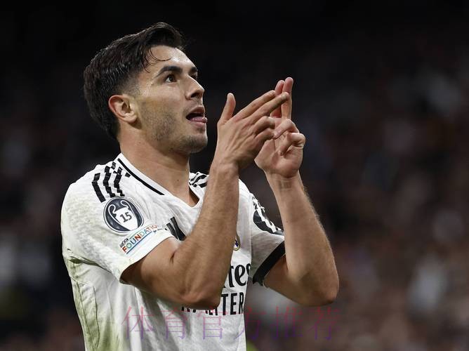 马卡:皇马知道迪亚斯愿回归 想等4月再决定球员未来 马卡:皇马知道迪亚斯愿回归 想等4月再决定球员未来