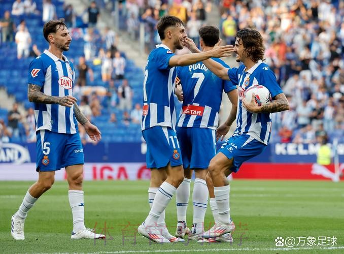 每体:巴斯克斯即将离队 马洛卡和西班牙人都有意 每体:巴斯克斯即将离队 马洛卡和西班牙人都有意